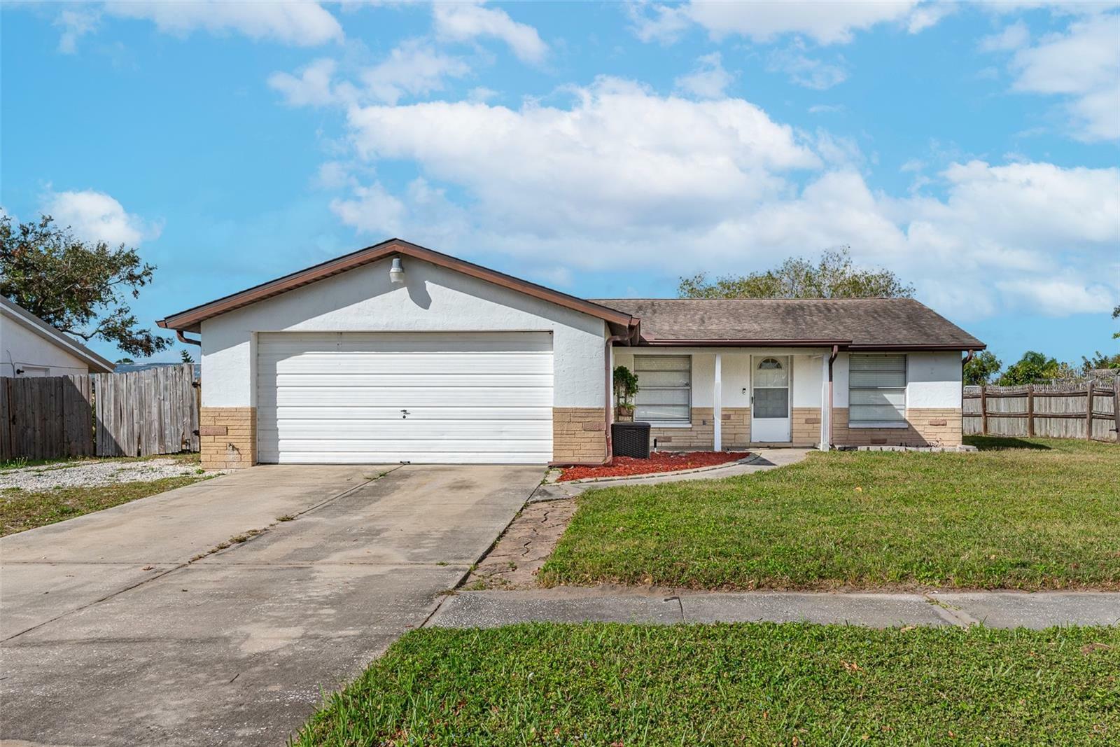 Property Photo:  6008 Firefly Lane  FL 33572 