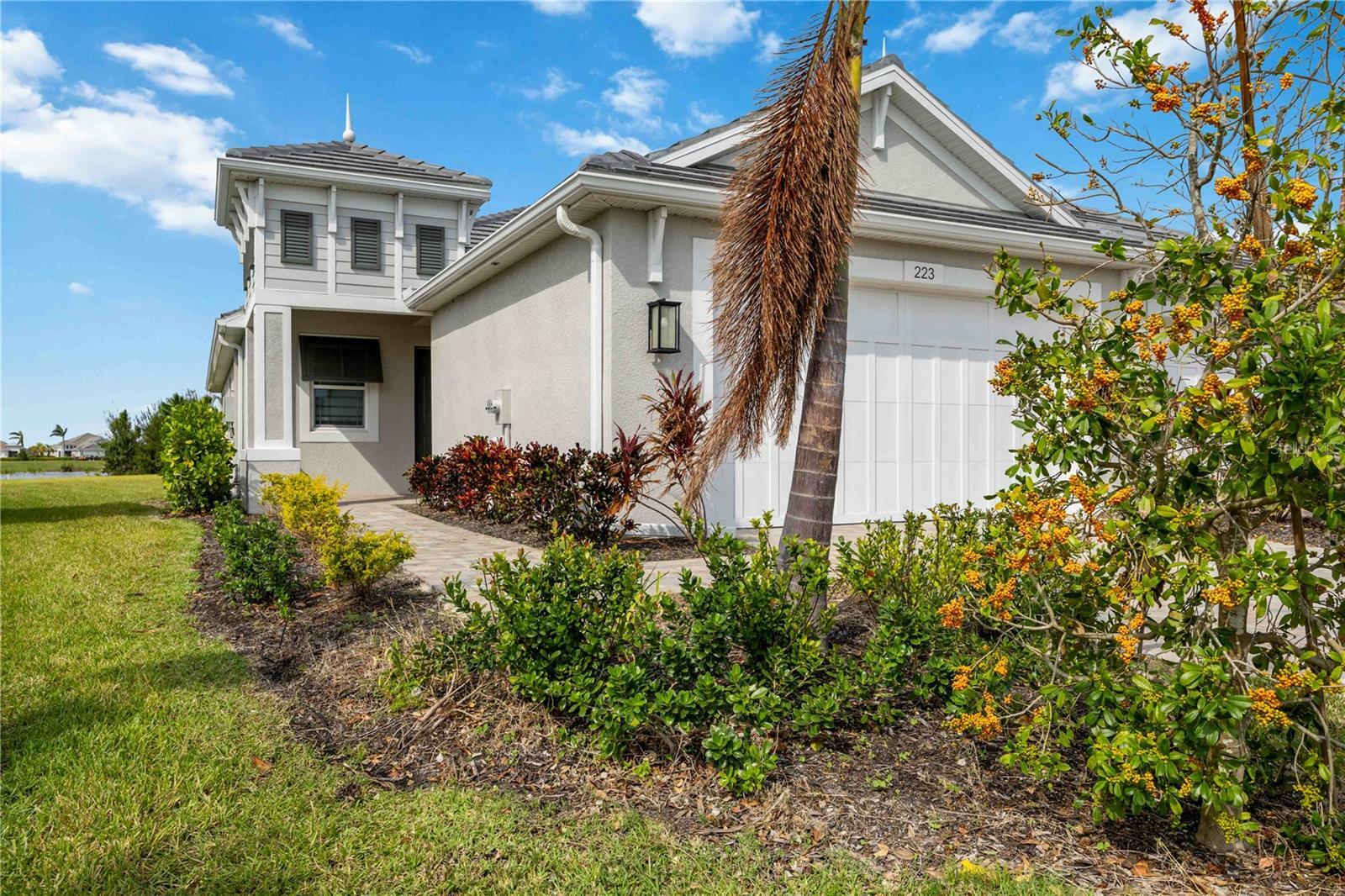 Property Photo:  223 Okeeffe Circle  FL 34212 