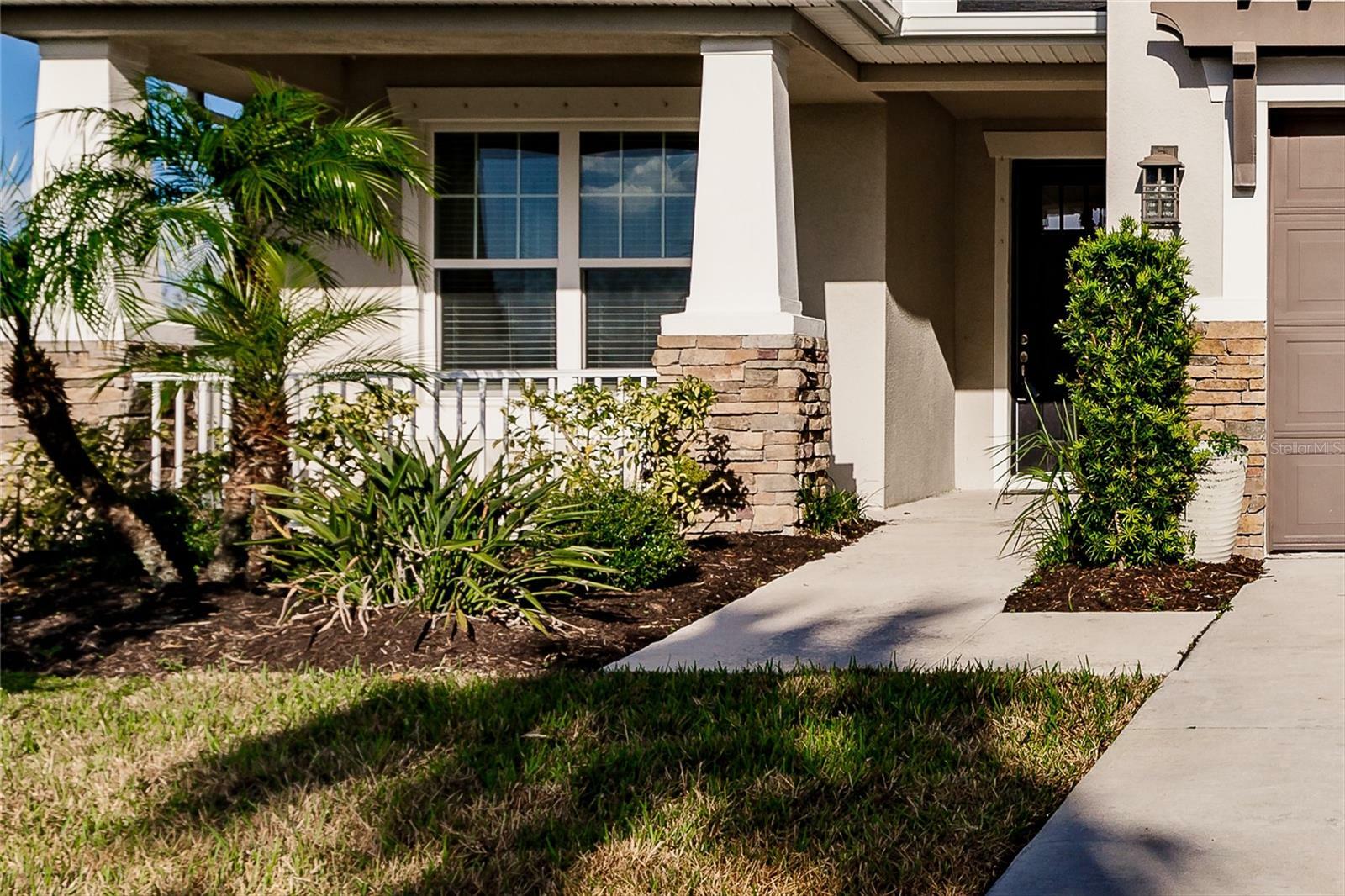 Property Photo:  10457 Macfarlane Place  FL 34221 