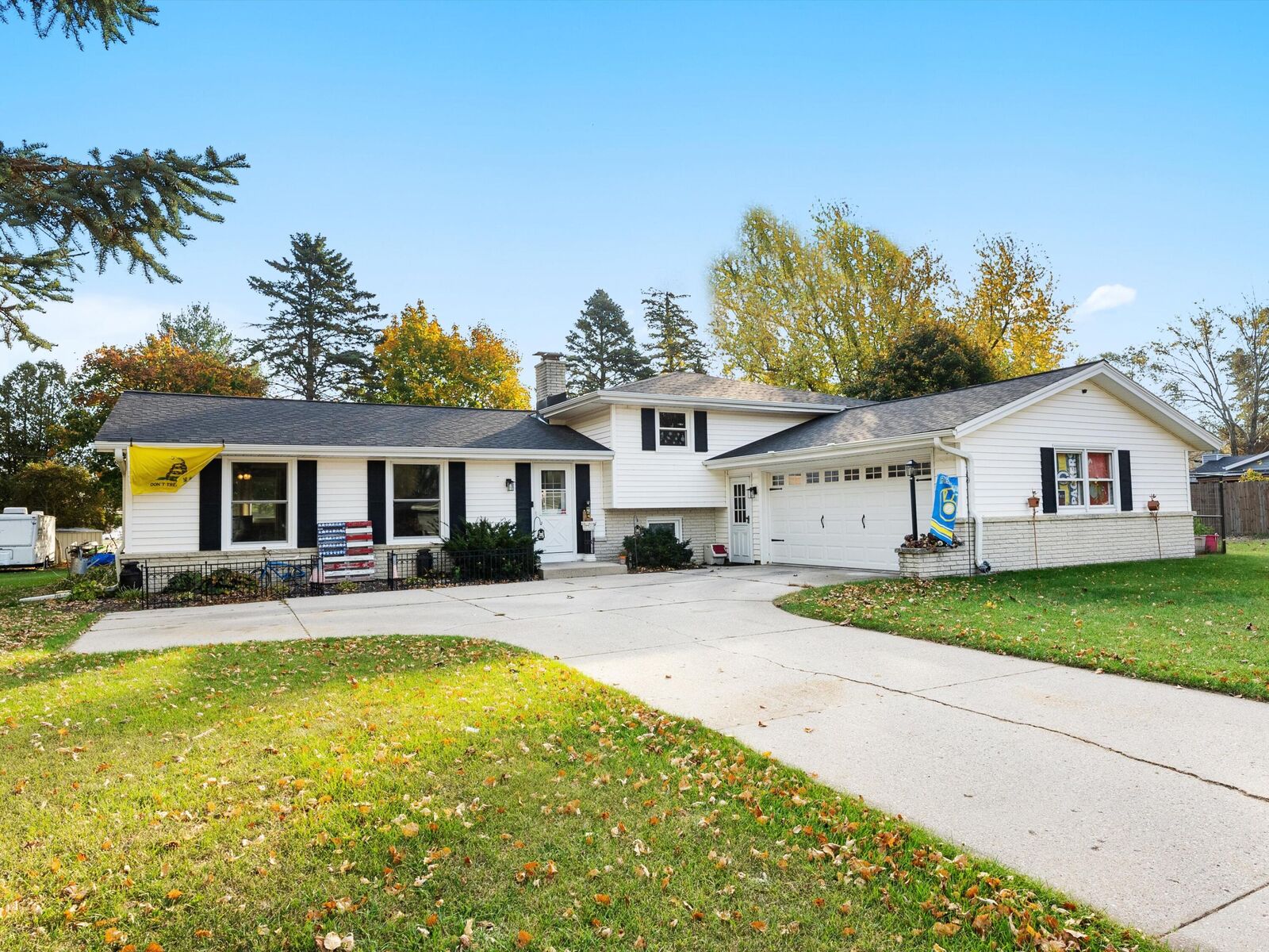 Property Photo: 4161 S 13th St WI 53081