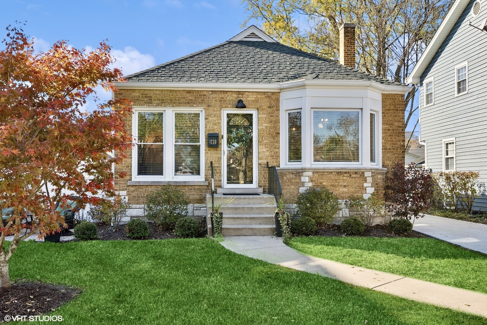 Property Photo:  730 N Stone Avenue  IL 60526 