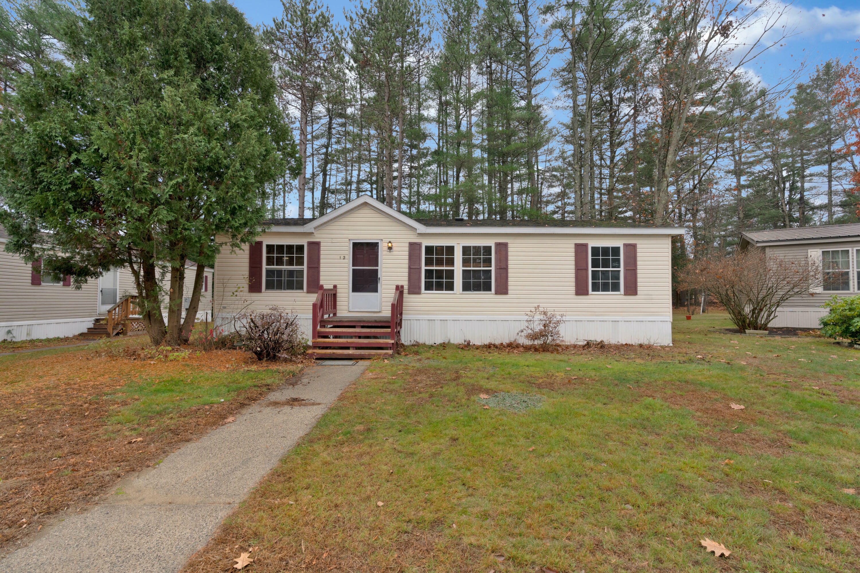 Property Photo:  12 Maple Drive  ME 04038 