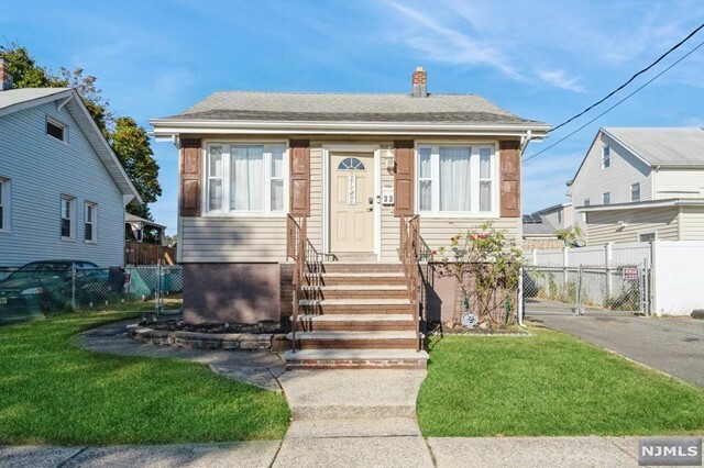 Property Photo:  33 Union Street  NJ 07074 