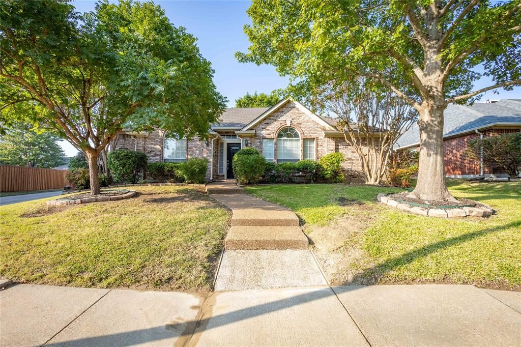 Property Photo: 6725 Banyon Drive TX 75023