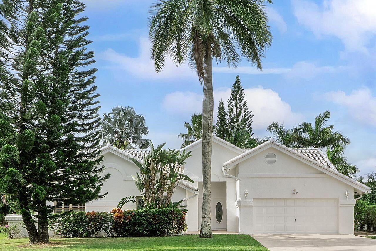 Property Photo: 9812 El Clair Ranch Road FL 33437