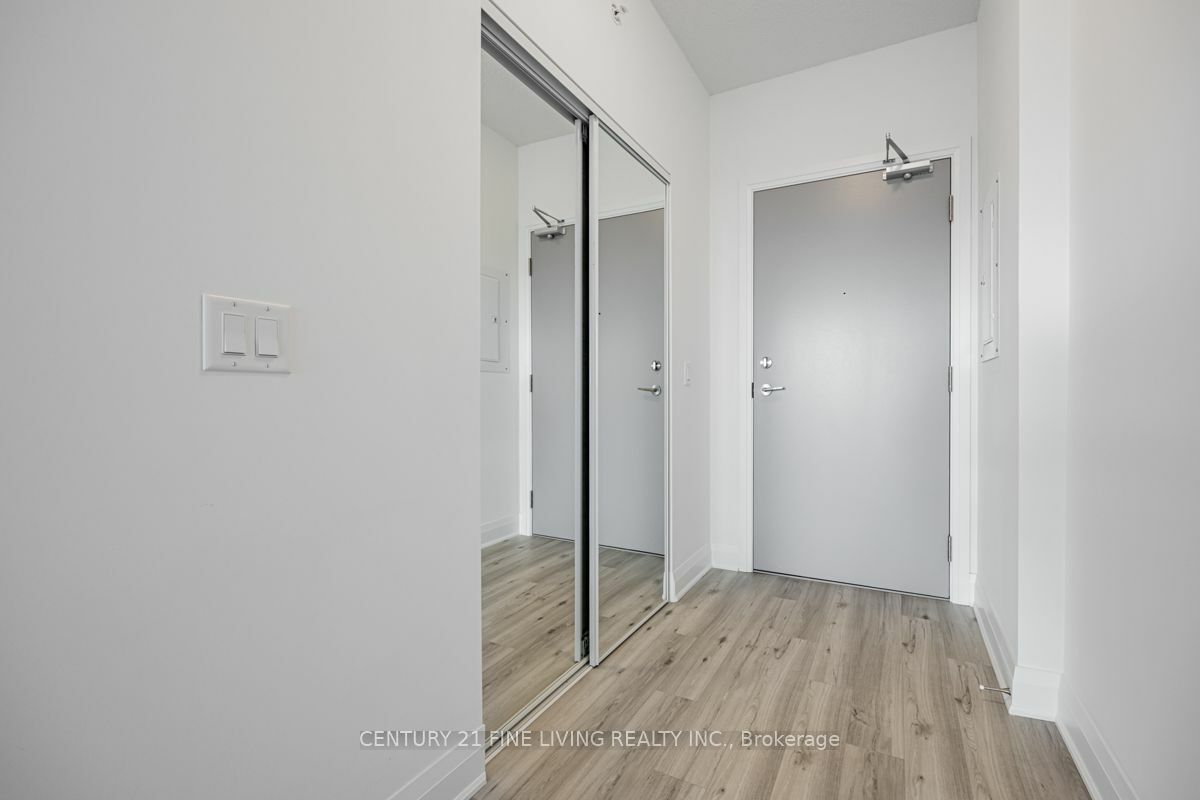 Property Photo:  3220 Sheppard Ave E 318  ON M1T 0B7 