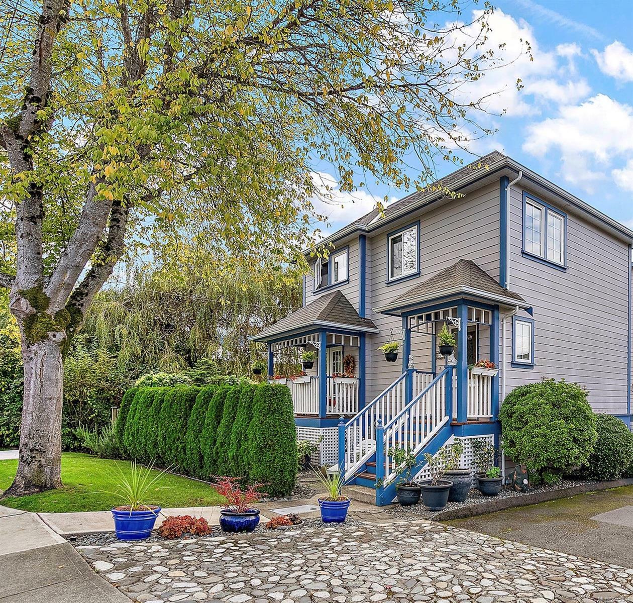 Property Photo:  10140 Fifth St 1  BC V8L 2X9 