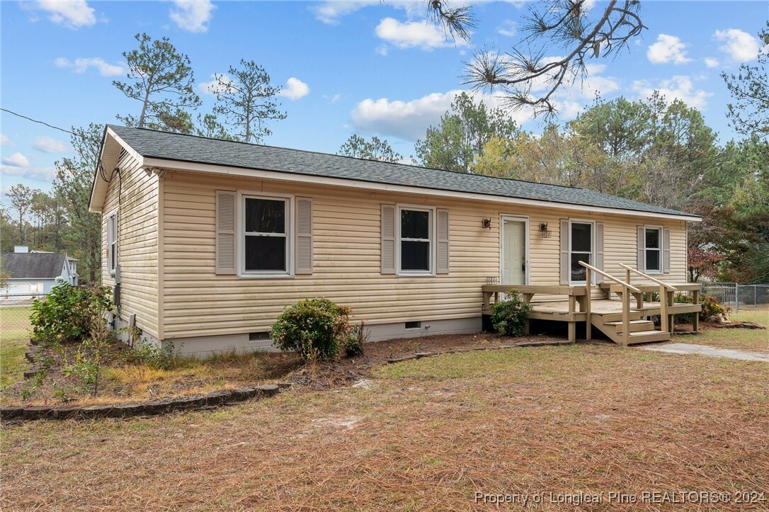 Property Photo:  150 N Apple Street  NC 28373 