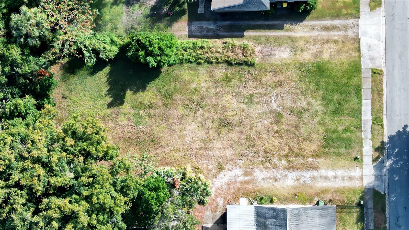 Property Photo:  408 Euclid Avenue  FL 34748 