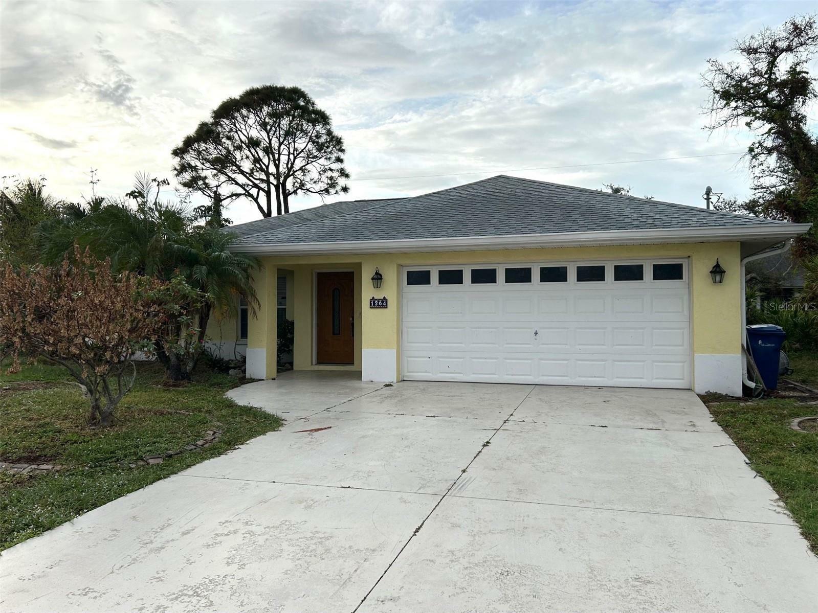 Property Photo:  1264 Jamaica Road  FL 34293 