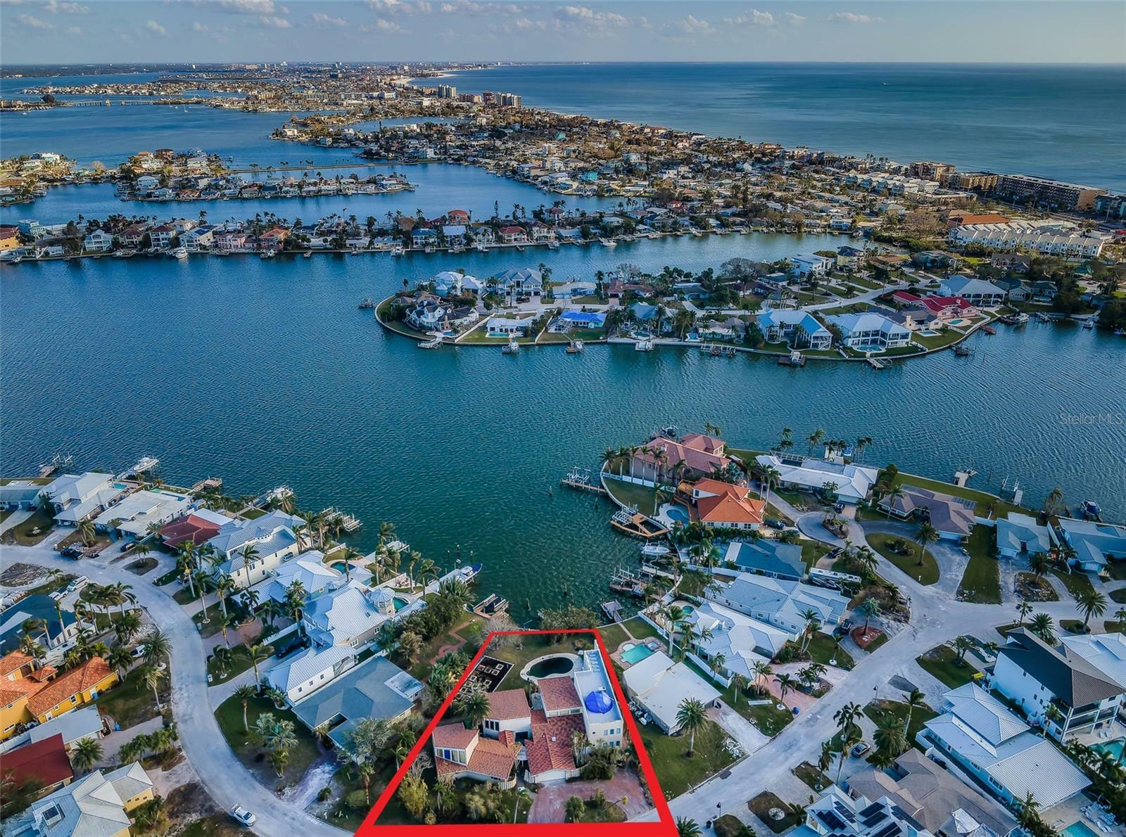 Property Photo:  351 Bath Club Boulevard N  FL 33708 