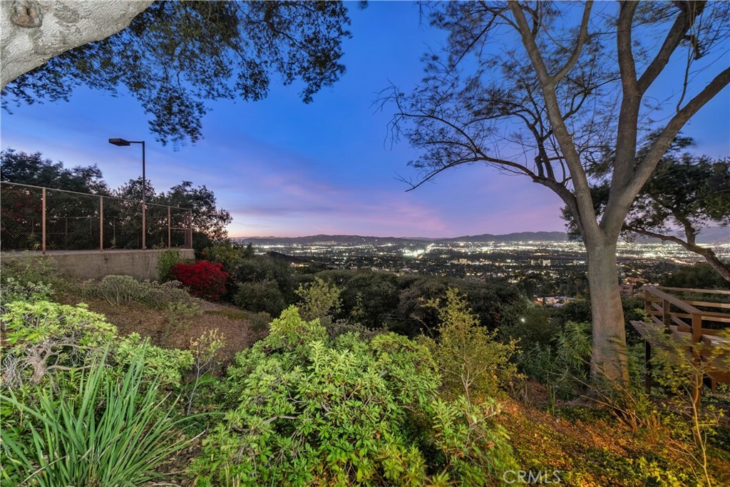 Property Photo:  3131 Stone Oak Drive  CA 90049 