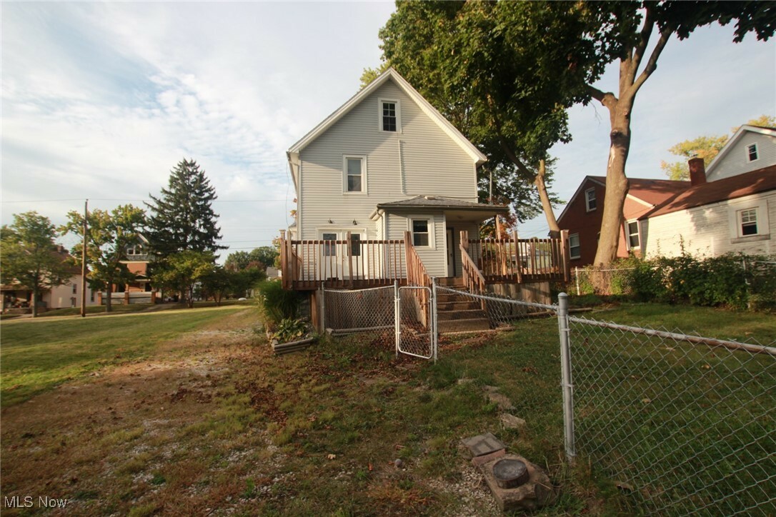 Property Photo:  229 E Main Street E  OH 44420 