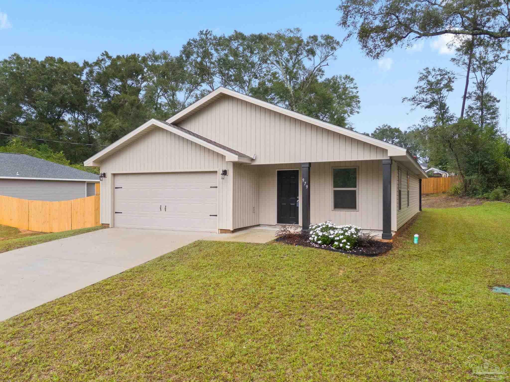 Property Photo:  979 Kathleen Ave  FL 32533 