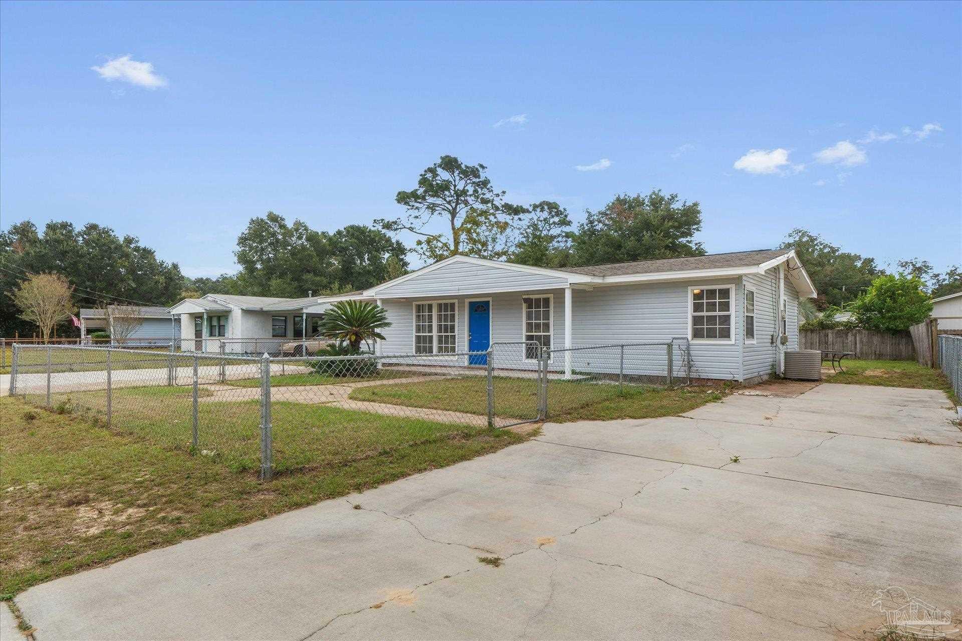 Property Photo:  4675 Kimberly Dr  FL 32526 