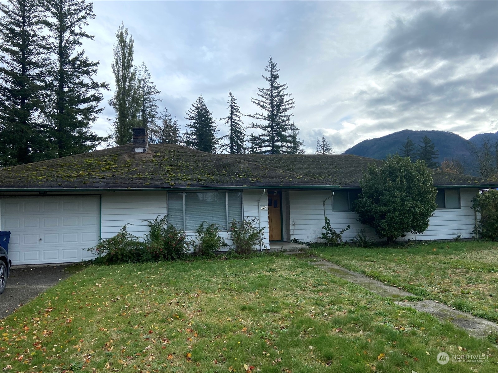 Property Photo:  244 5th Street  WA 98251 