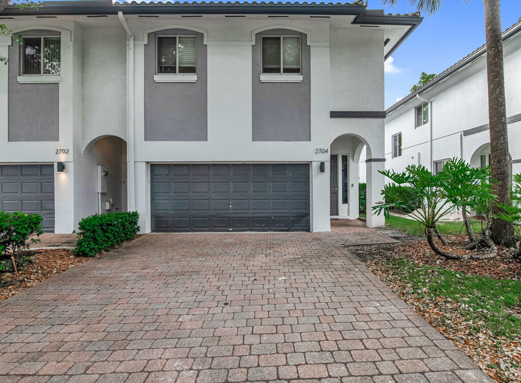 Property Photo:  2704 NE Treasure Cove Circle  FL 33312 