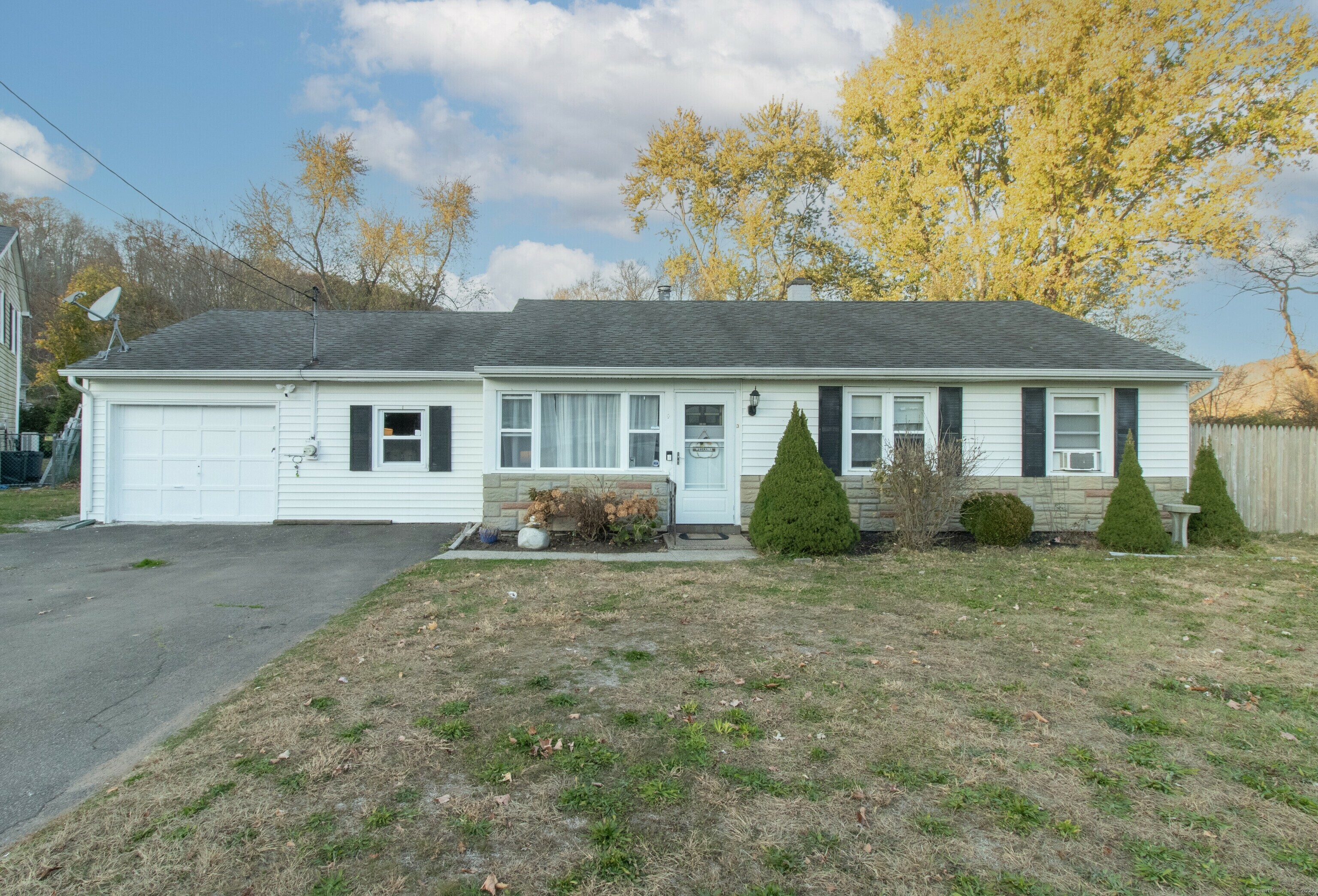 Property Photo: 6 Raymond Court CT 06512
