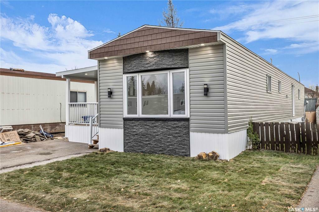 Property Photo:  1035 Boychuk Drive 69  SK S7H 5B2 