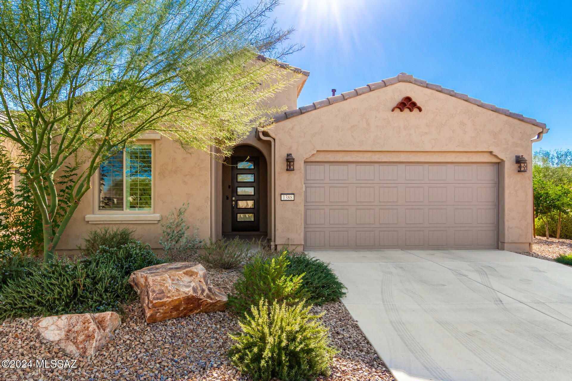 Property Photo: 1388 E Basalt Drive AZ 85614