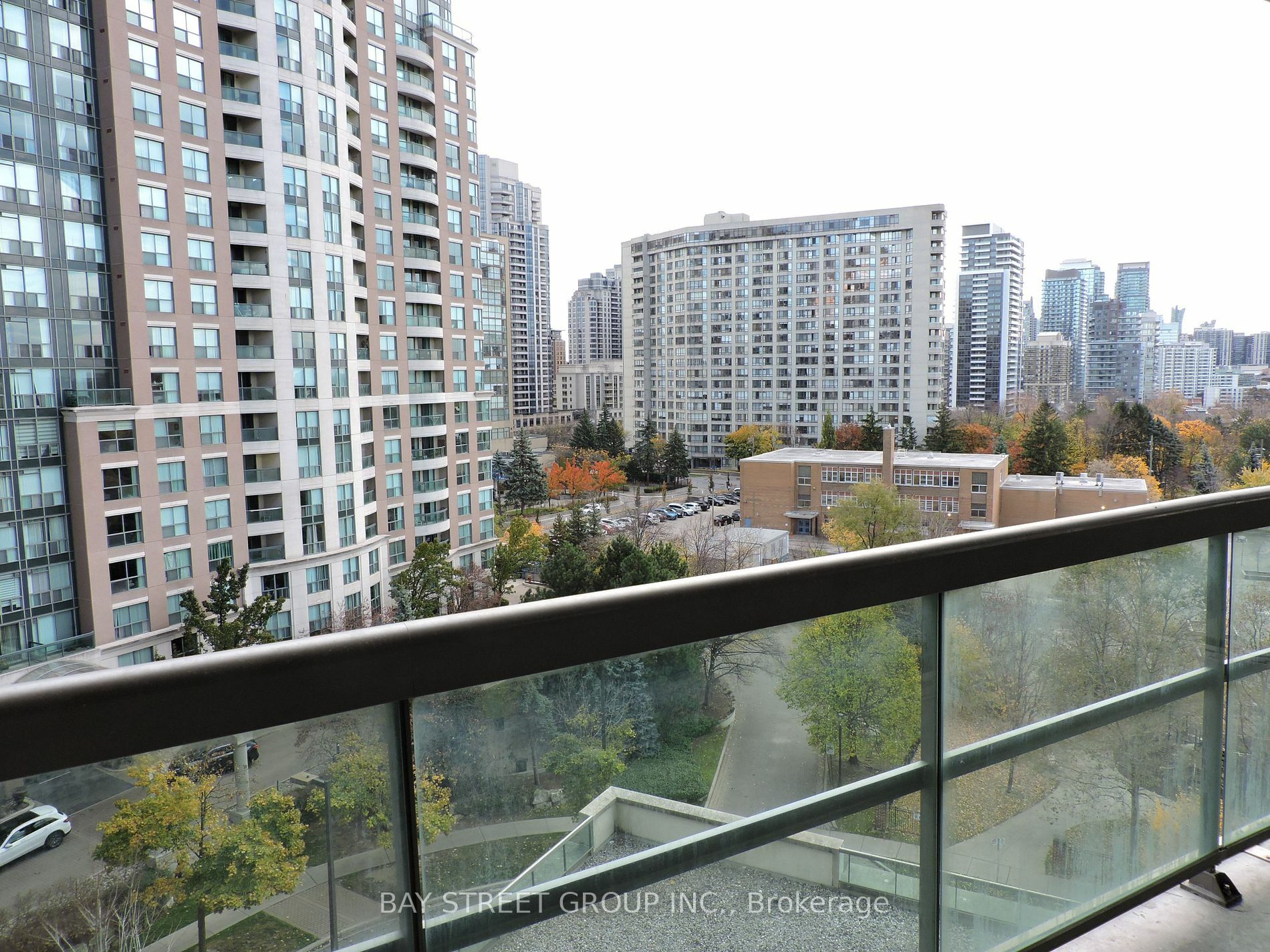 Property Photo:  503 Beecroft Rd 905  ON M2N 0A3 