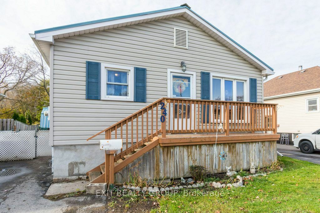 Property Photo:  240 Sidney St  ON K8V 2T3 