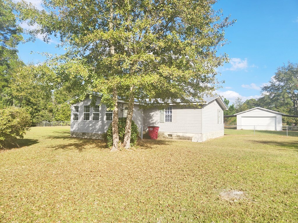 Property Photo:  205 James Drive  GA 31705 