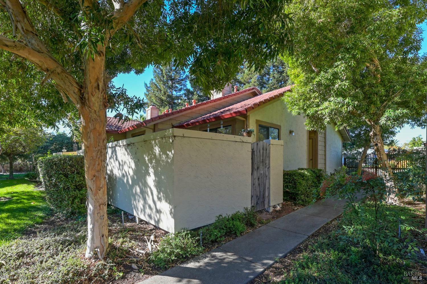 Property Photo:  420 Park Place Drive  CA 94954 