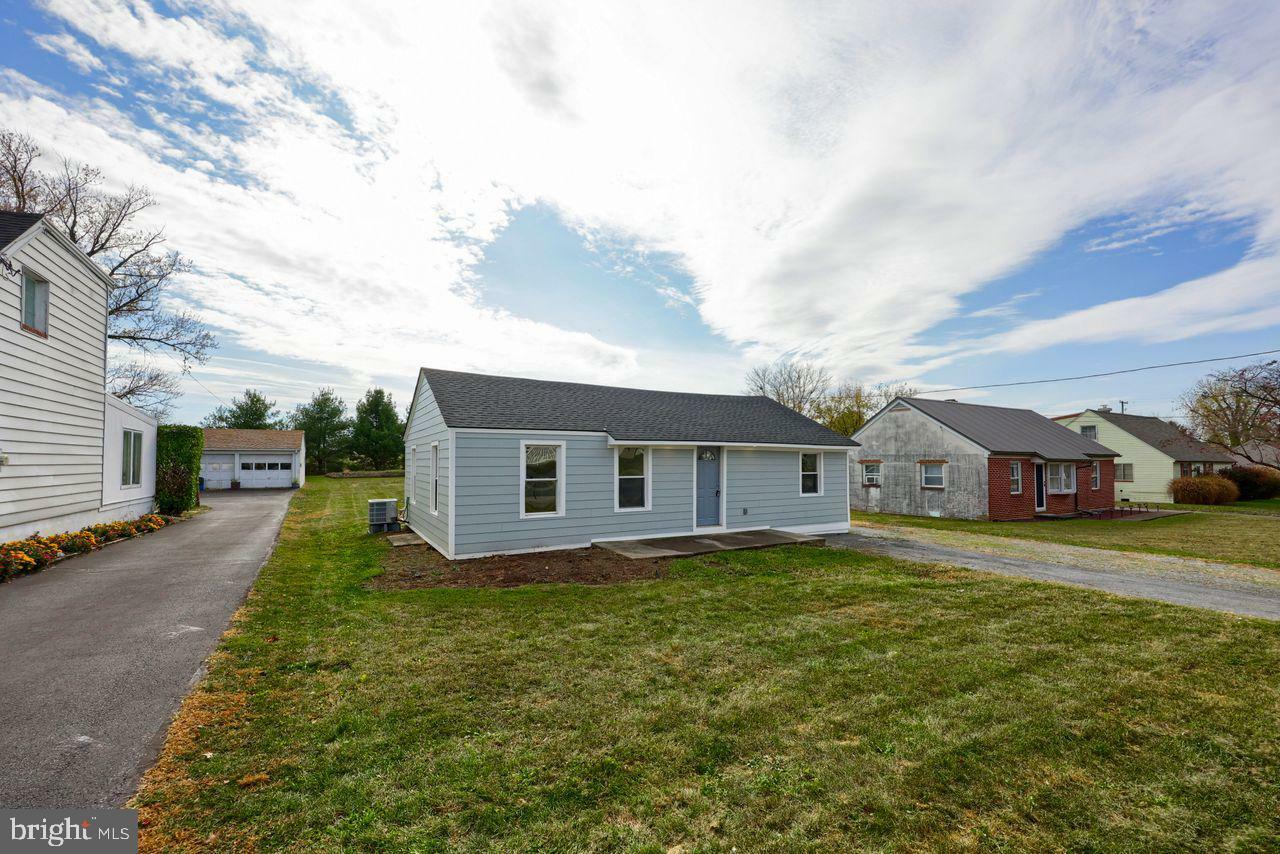 Property Photo:  906 Donegal Springs Road  PA 17552 