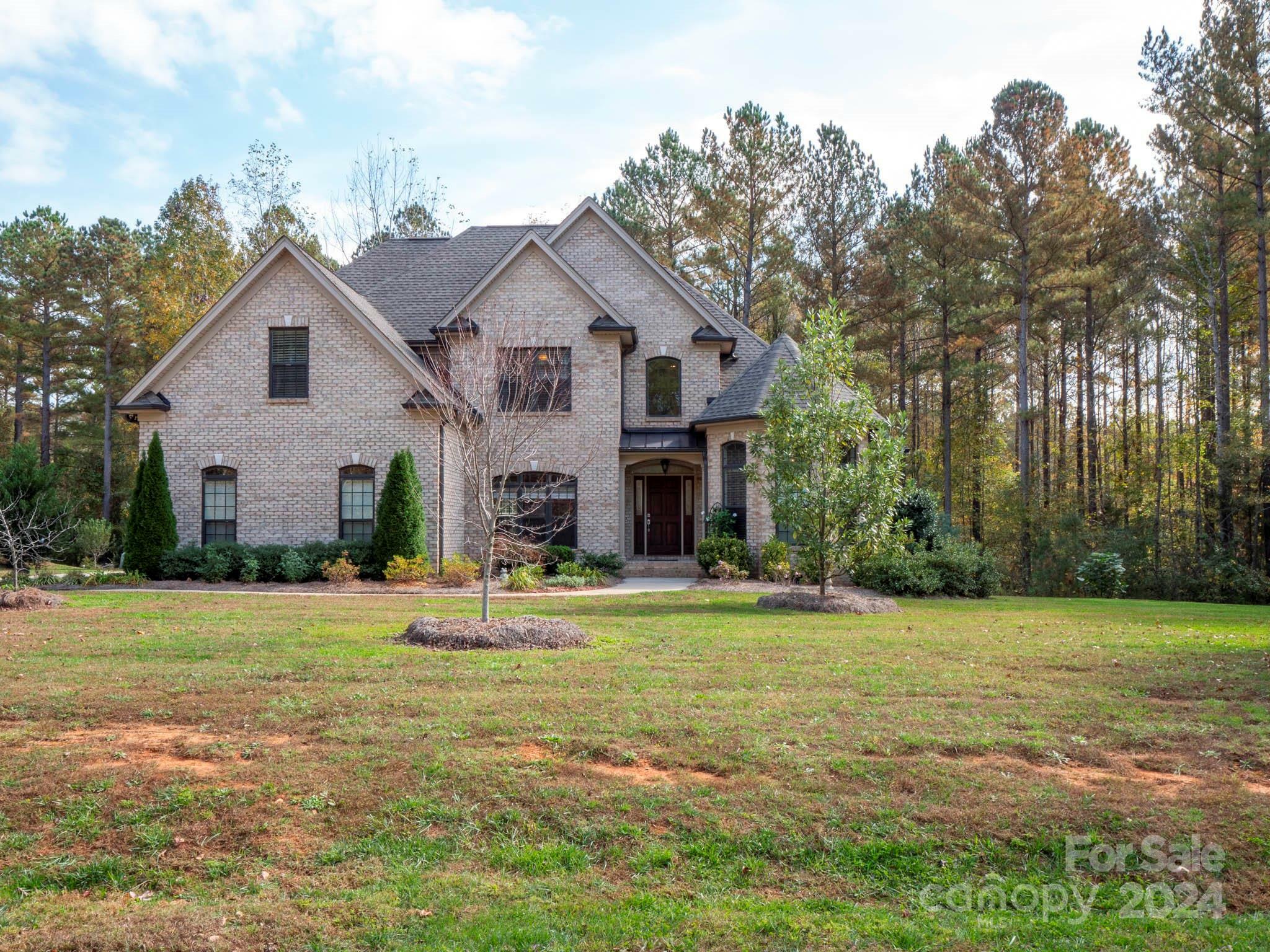 Property Photo:  1049 Ledge Wood Lane  SC 29710 