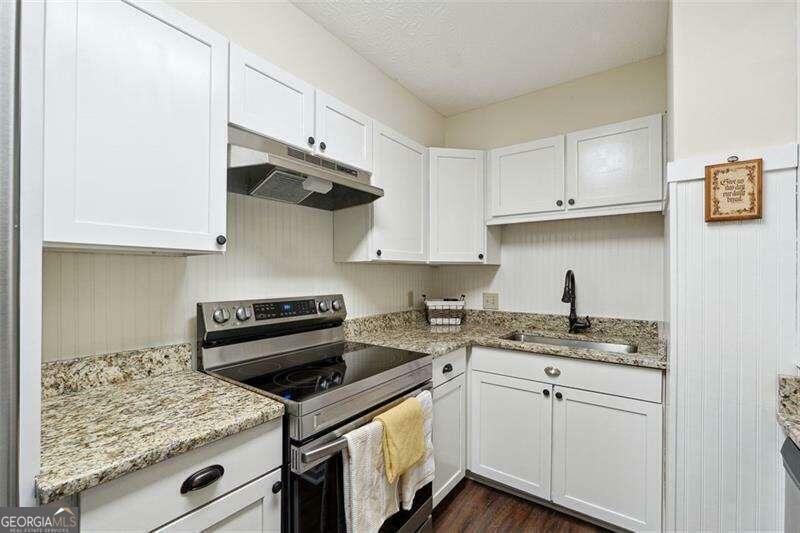 Property Photo:  475 Mount Vernon Highway NE A208  GA 30328 