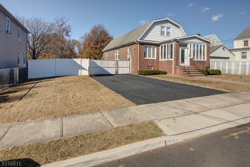 Property Photo:  811 Rose Pkwy  NJ 07036 