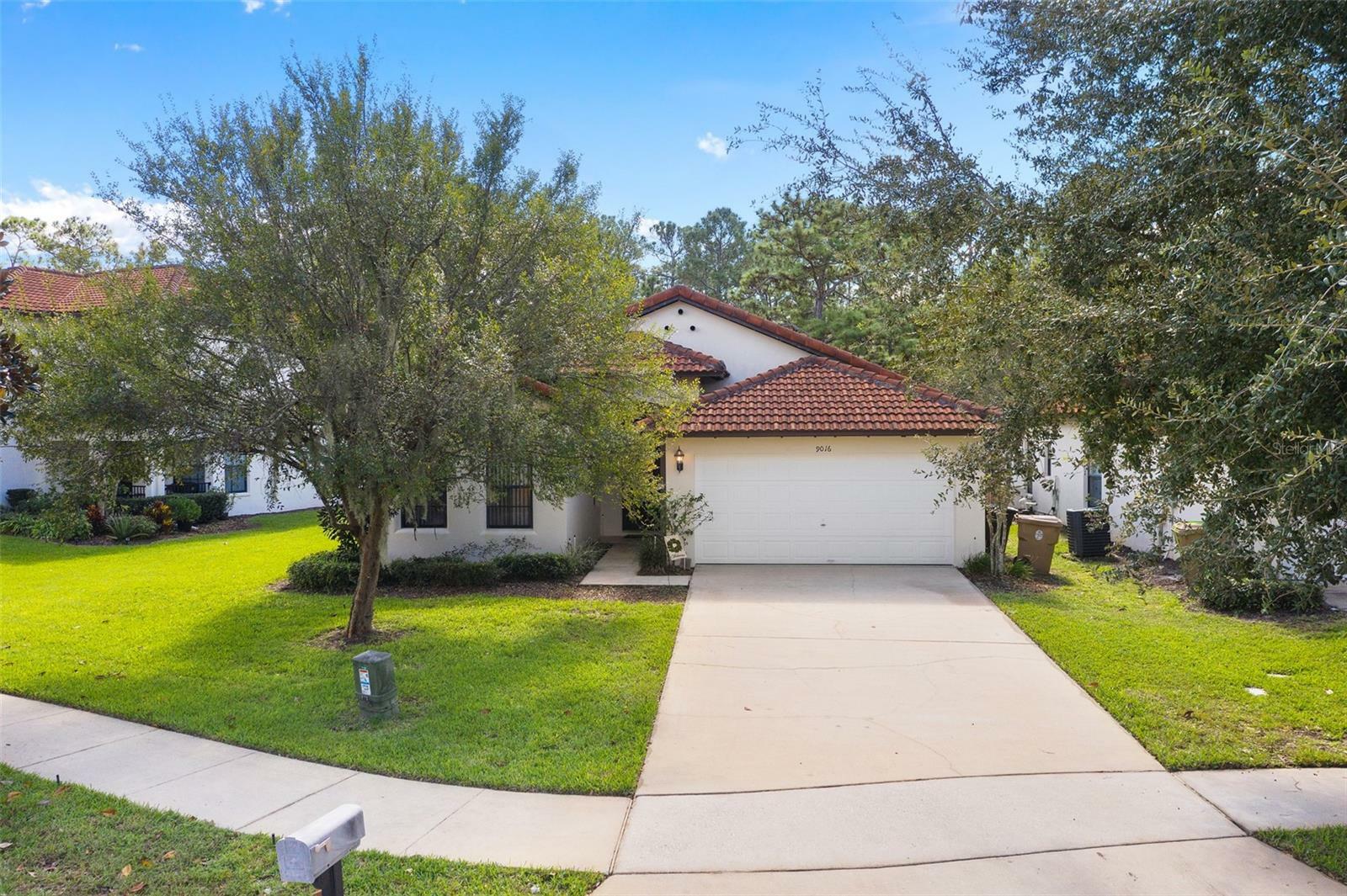 Property Photo:  9016 Murano Mews Court  FL 34747 