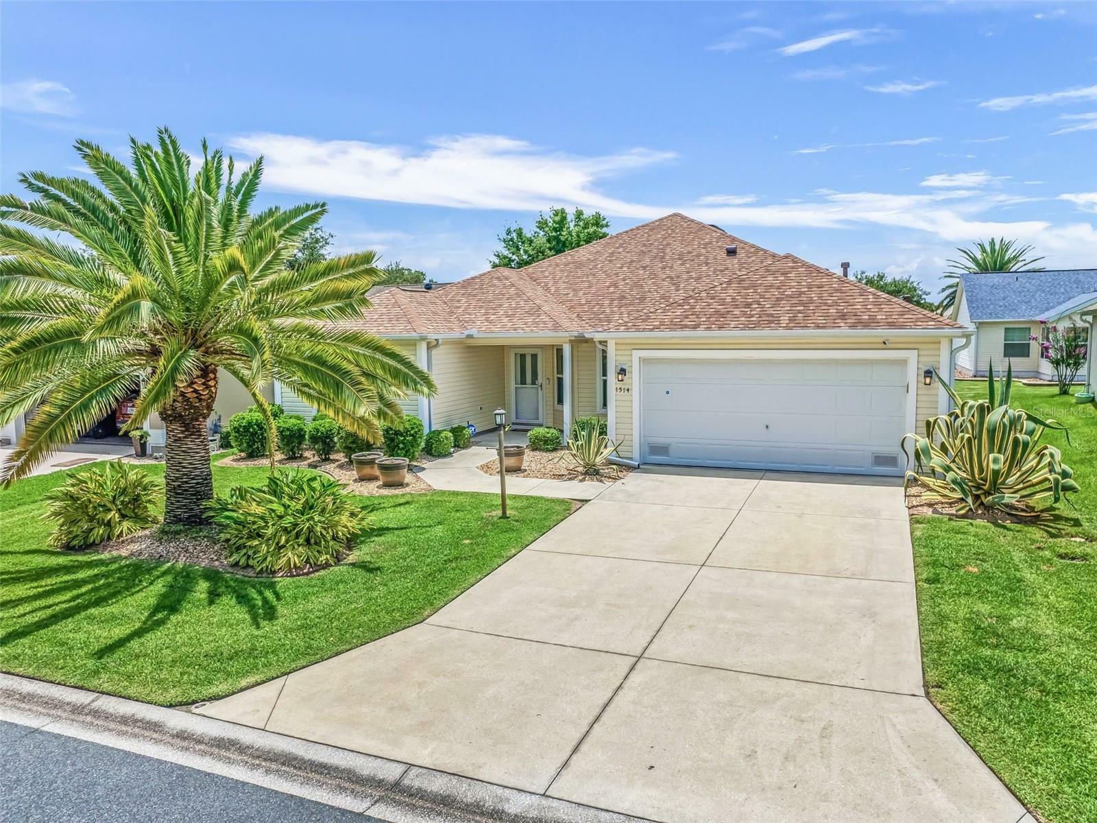 Property Photo: 1514 Fenimore Lane FL 32162
