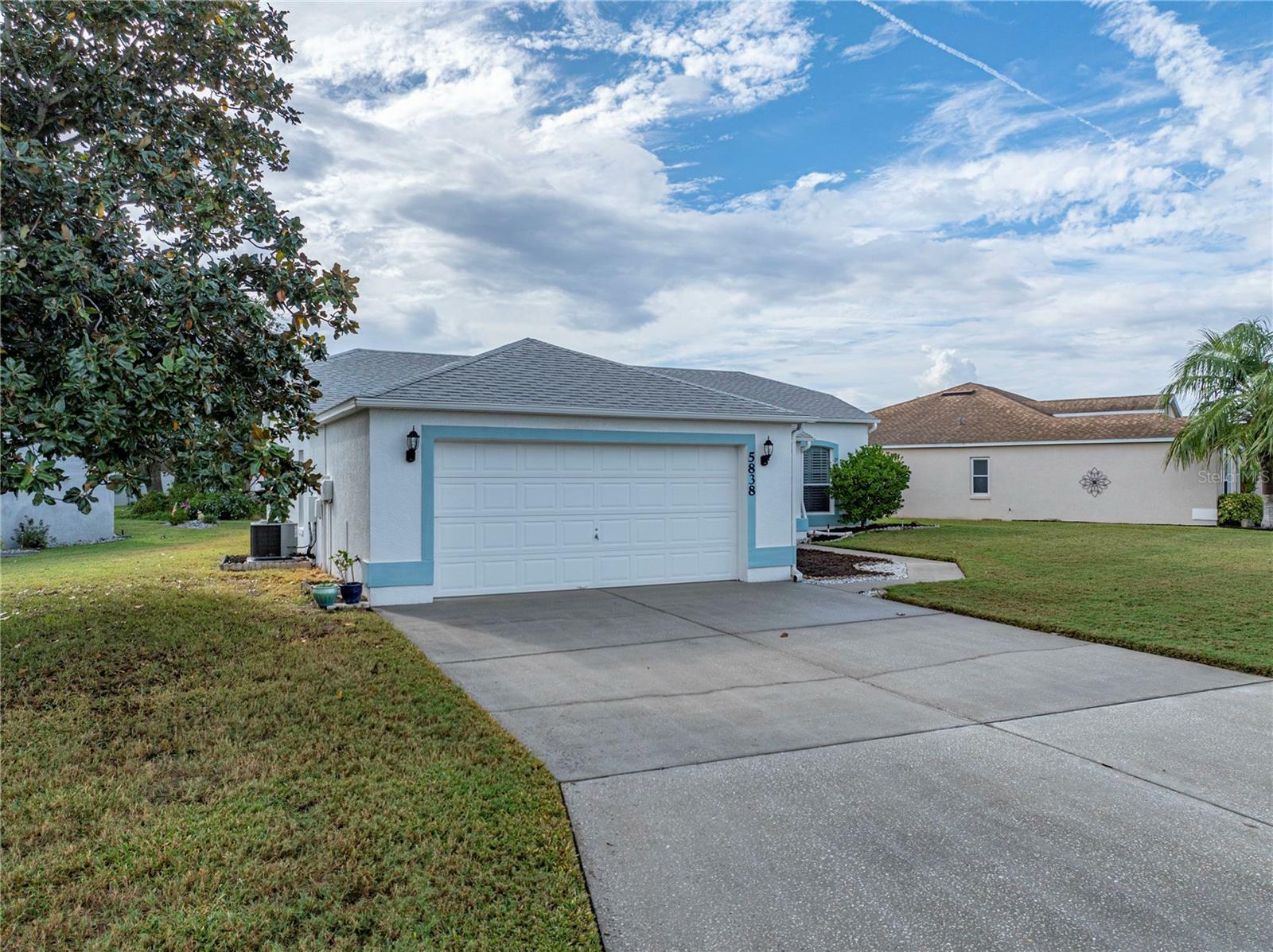 Property Photo:  5838 Macaw Place  FL 33809 