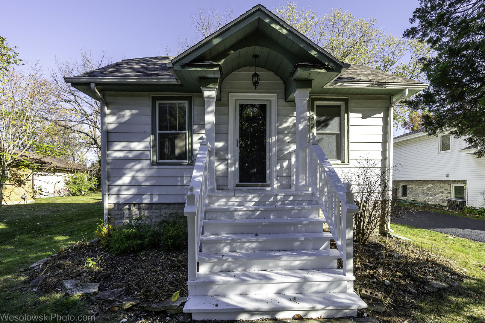 Property Photo:  401 N Wilmette Avenue  IL 60559 