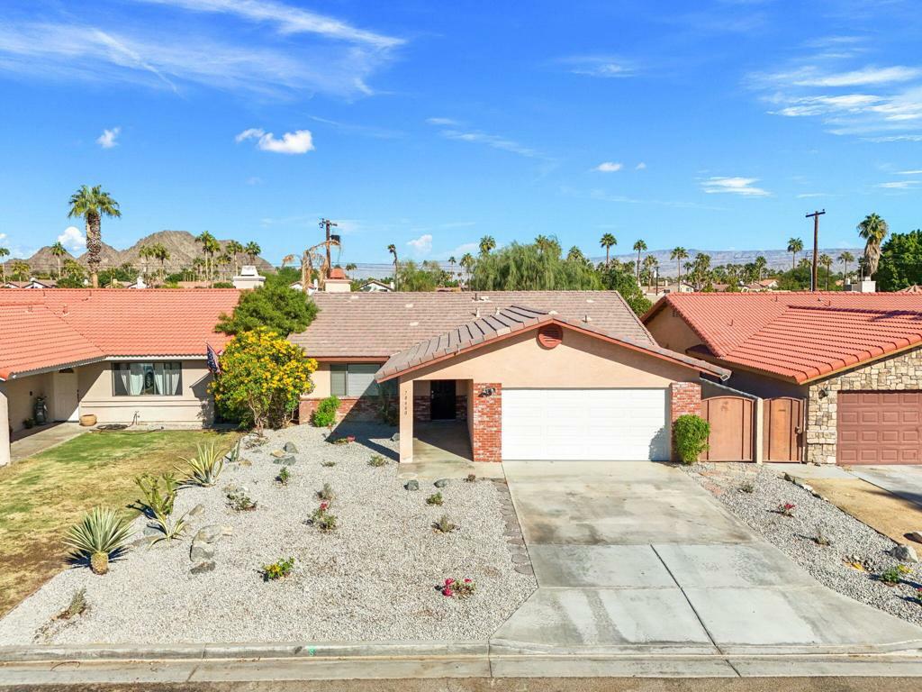 Property Photo:  78660 Saguaro Road  CA 92253 