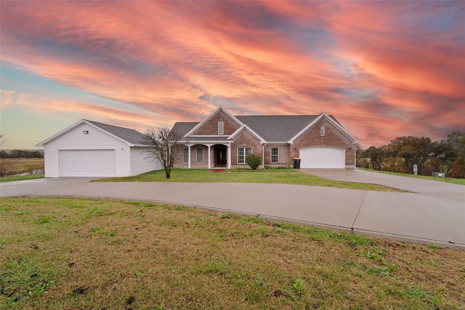 Property Photo:  5310 Tebbetts View Drive  MO 65080 