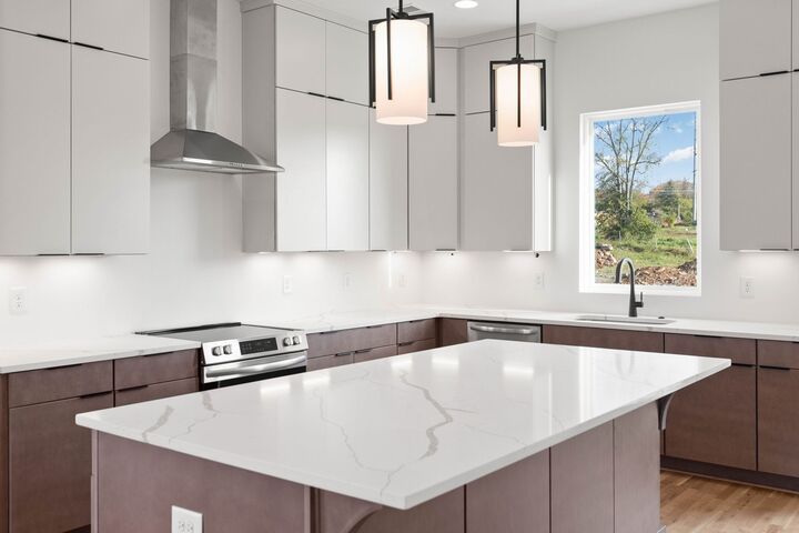 Property Photo:  1016 W Trinity Ln 4  TN 37218 