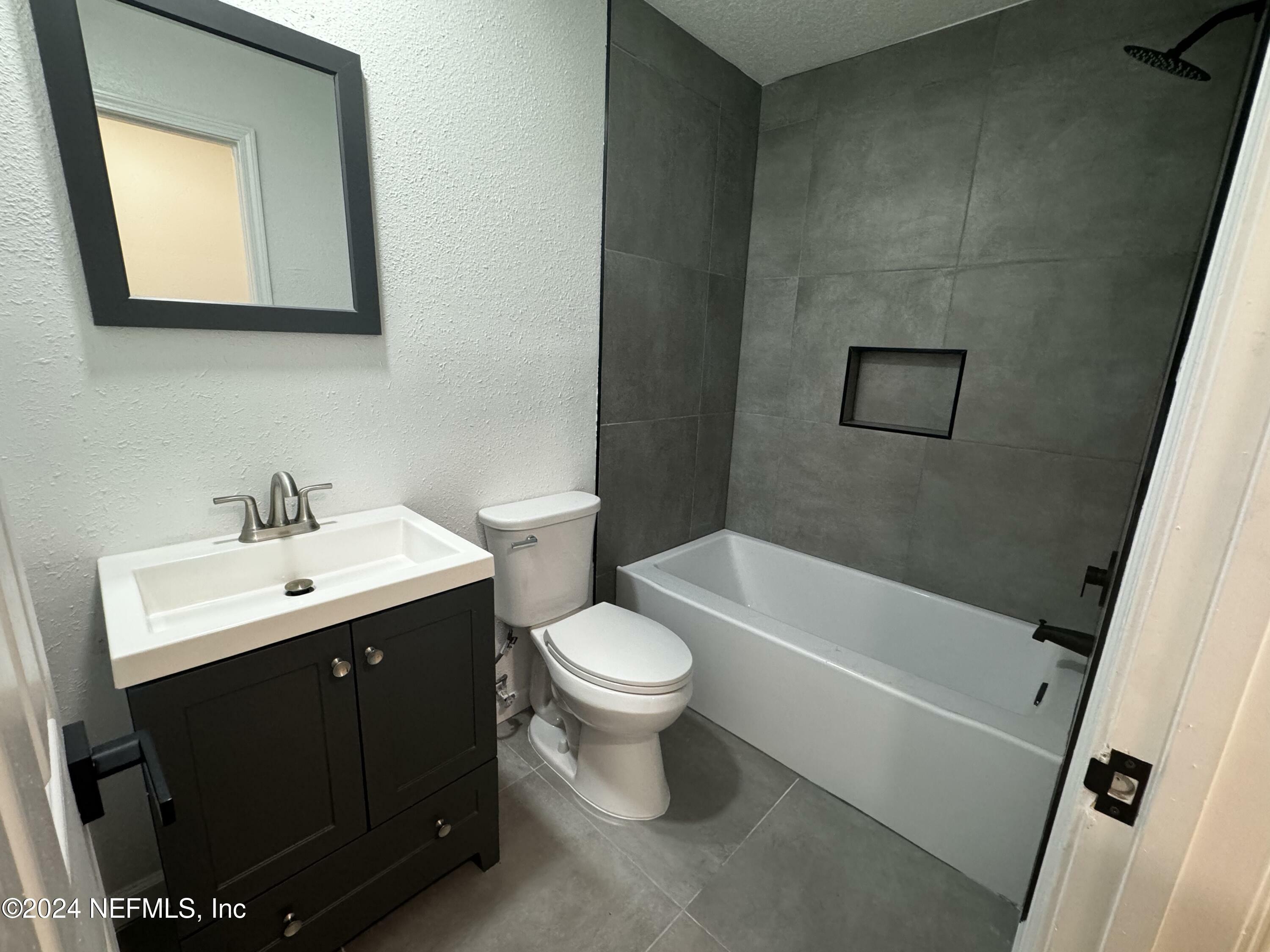 Property Photo:  807 Black Cherry Drive S  FL 32259 