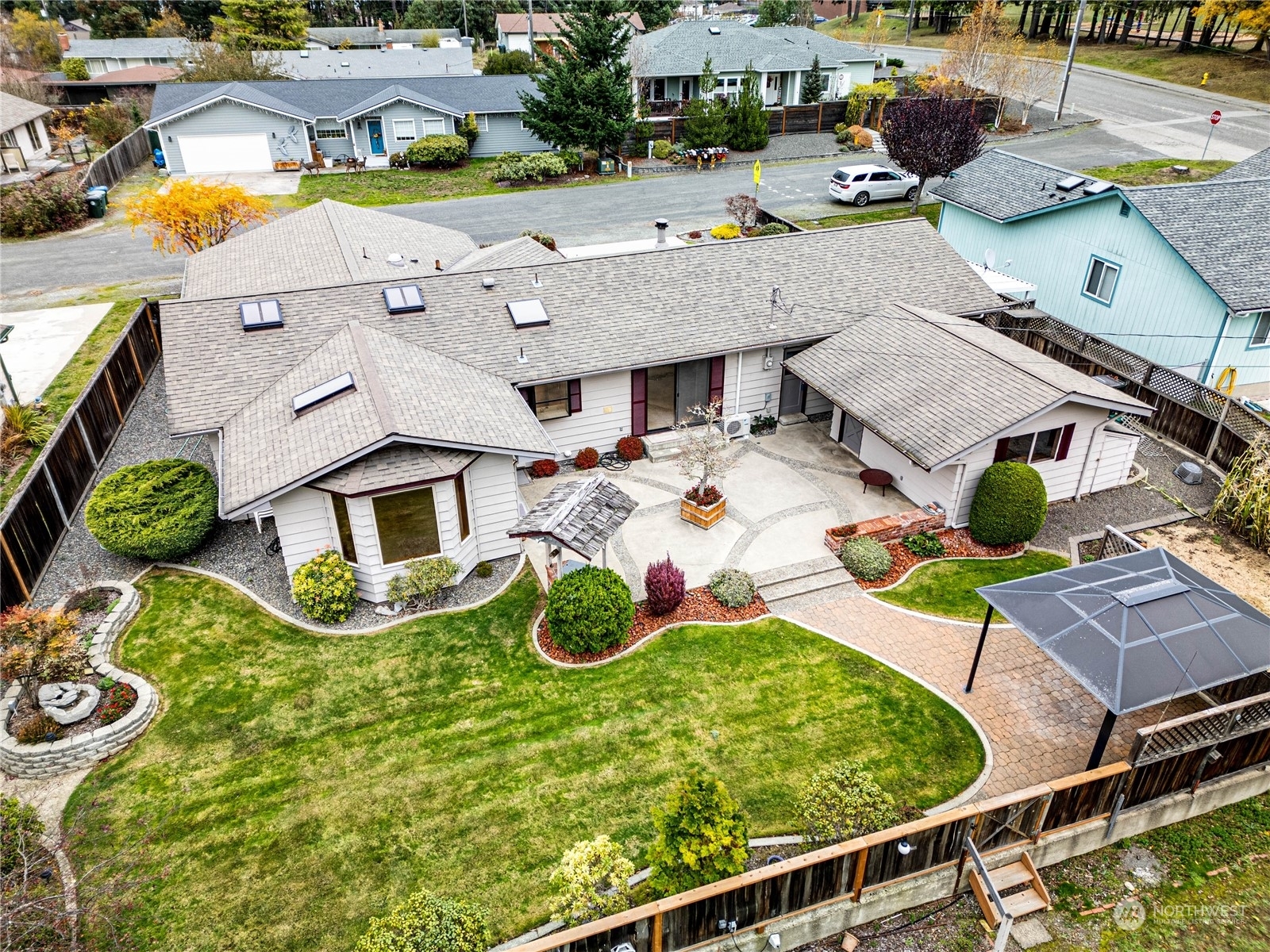 Property Photo:  1914 Hamilton Way  WA 98363 