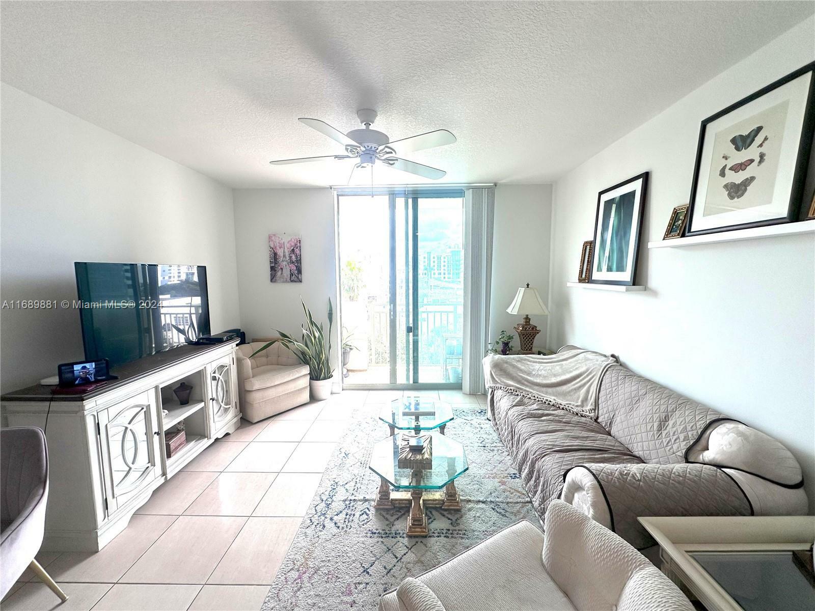 Property Photo:  610 Clematis St 318  FL 33401 