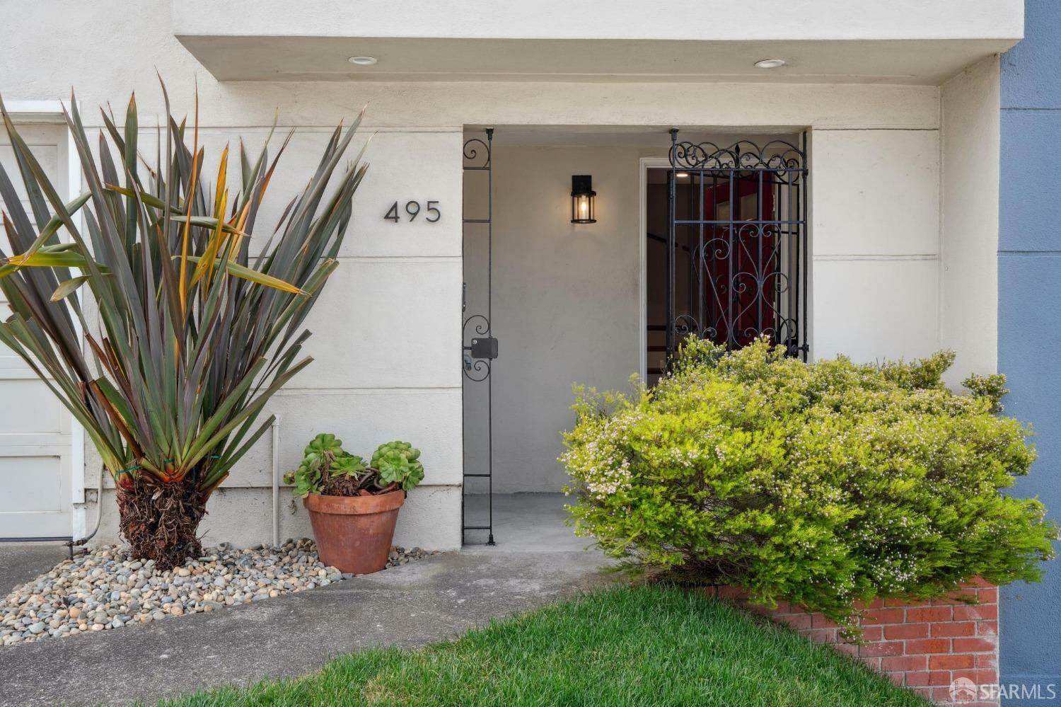 Property Photo:  495 Bright Street  CA 94132 