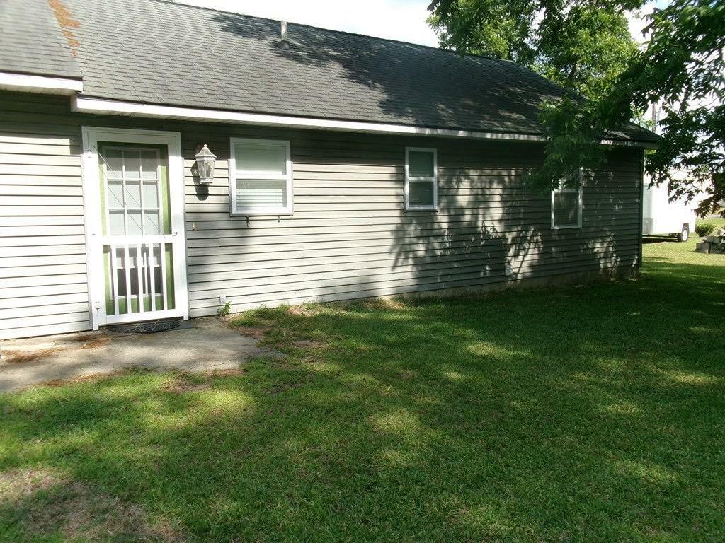 Property Photo:  208 Bullard St A/ B  GA 31639 