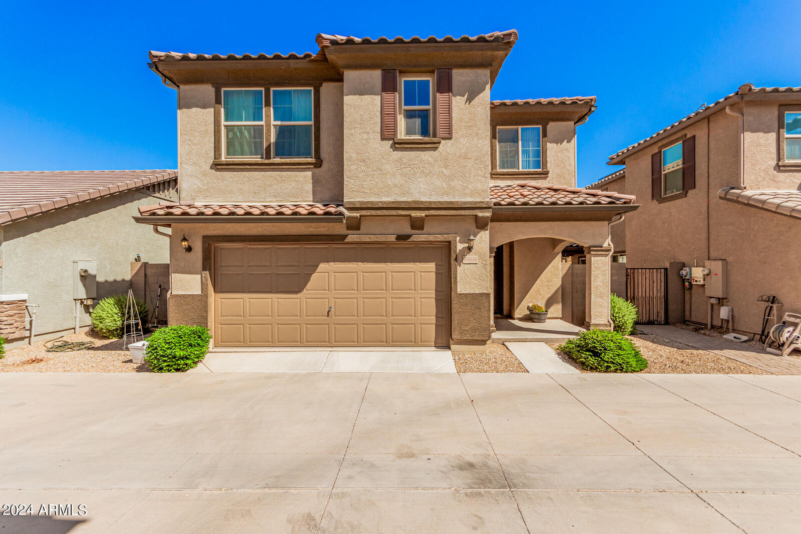 Property Photo:  16656 W Jenan Drive  AZ 85388 