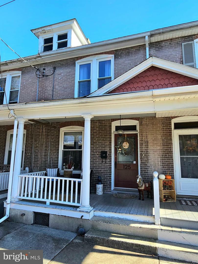 Property Photo:  125 N Liberty Street  PA 17543 