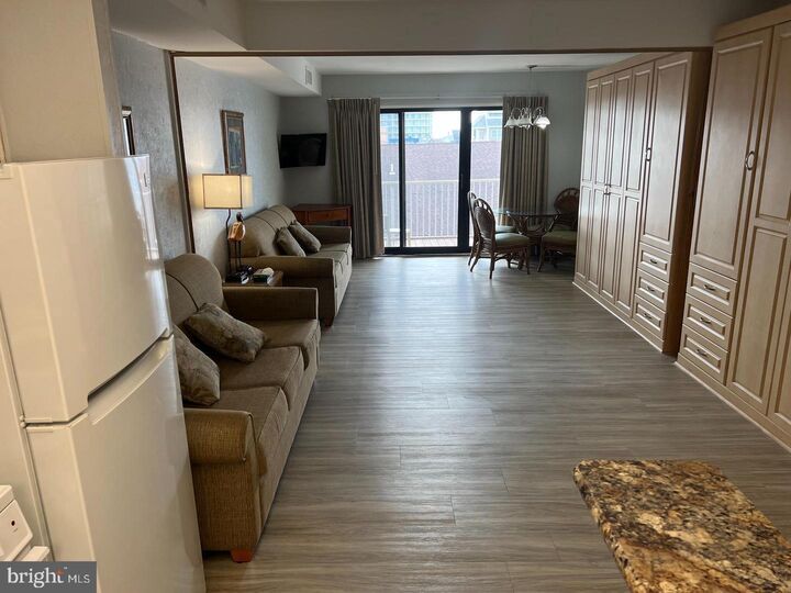 Property Photo:  107 N Atlantic Ave 305 (Week 32)  MD 21842