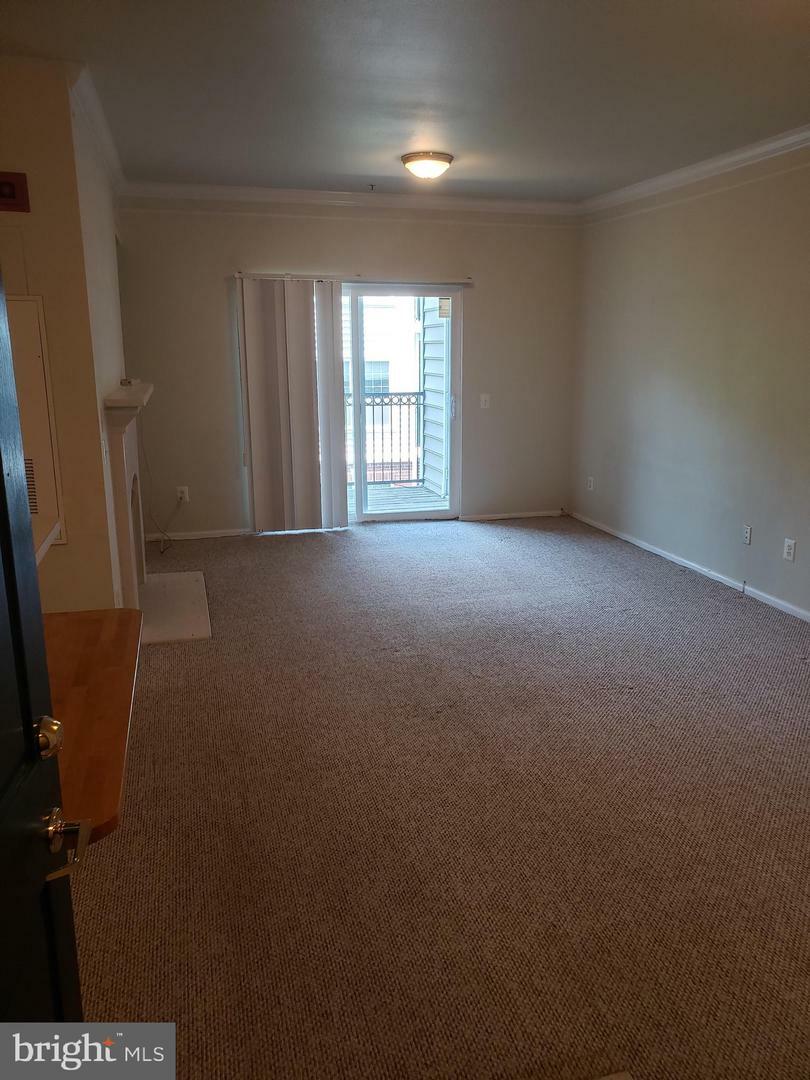 Property Photo:  1580 Spring Gate Drive 4312  VA 22102 