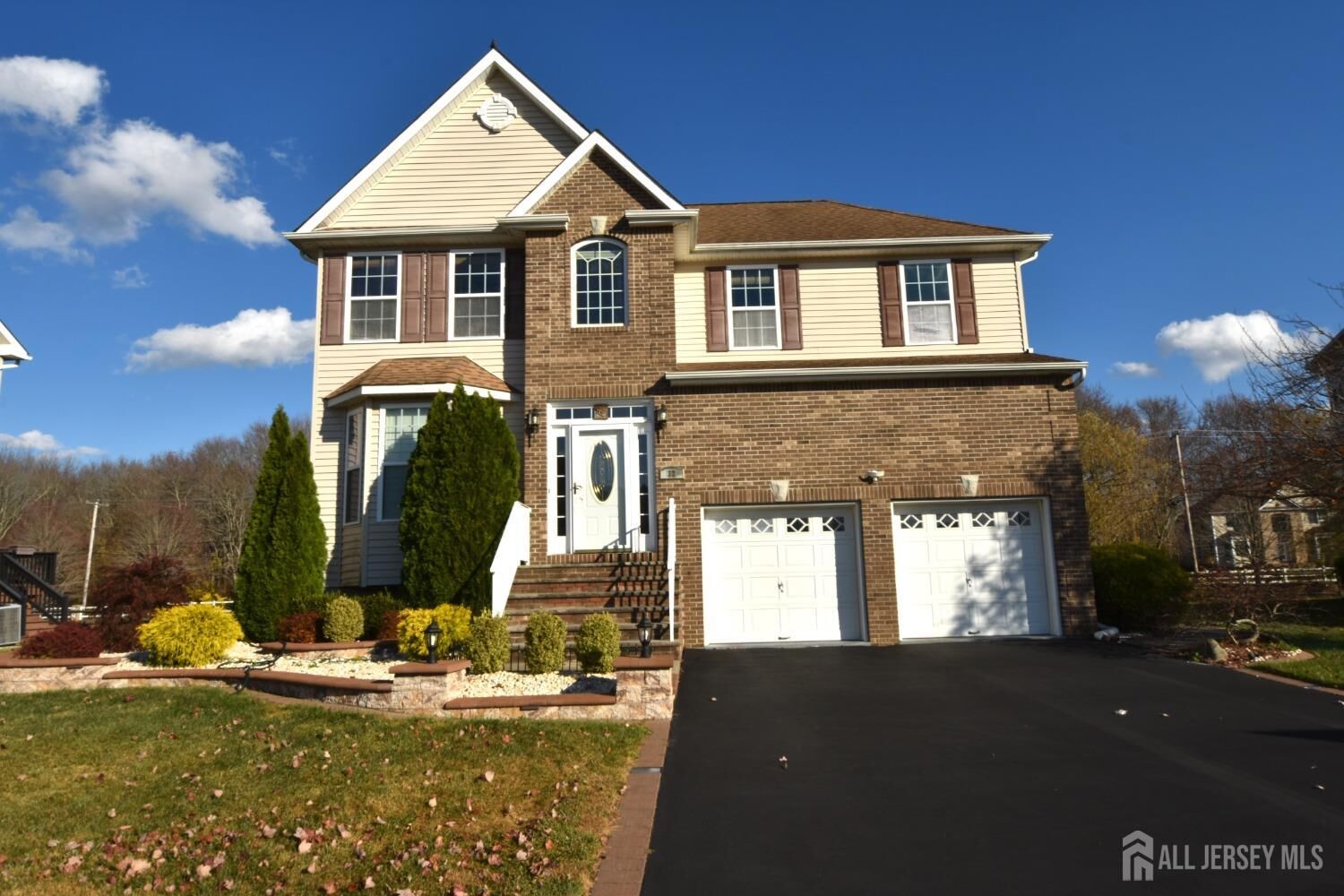 Property Photo:  32 Carnation Road  NJ 08831 