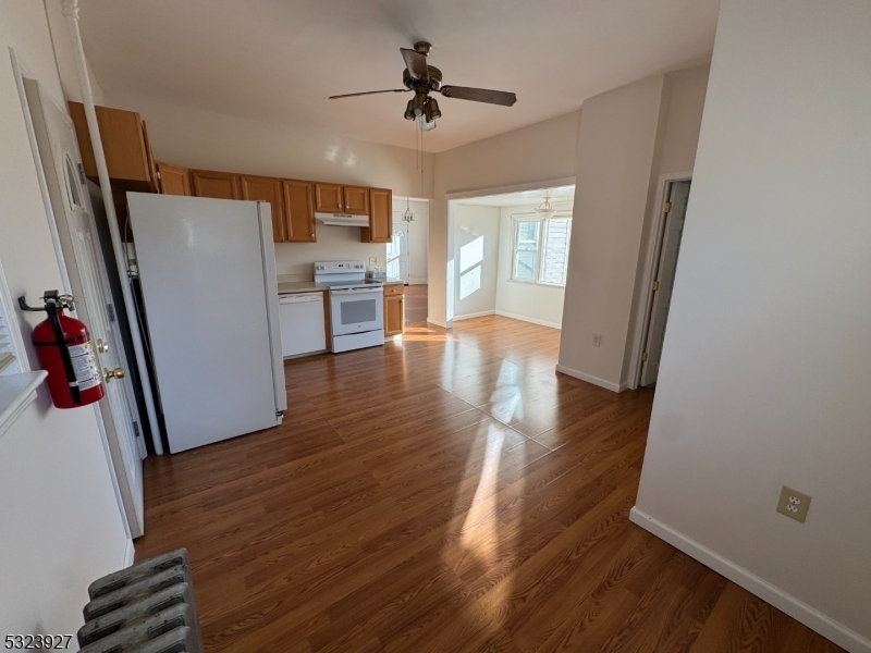 Property Photo:  65 Potterstown Rd B  NJ 08833 